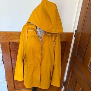 NEW HUNTER Abbey Rubberized Rain Jacket  in Yellow  for women